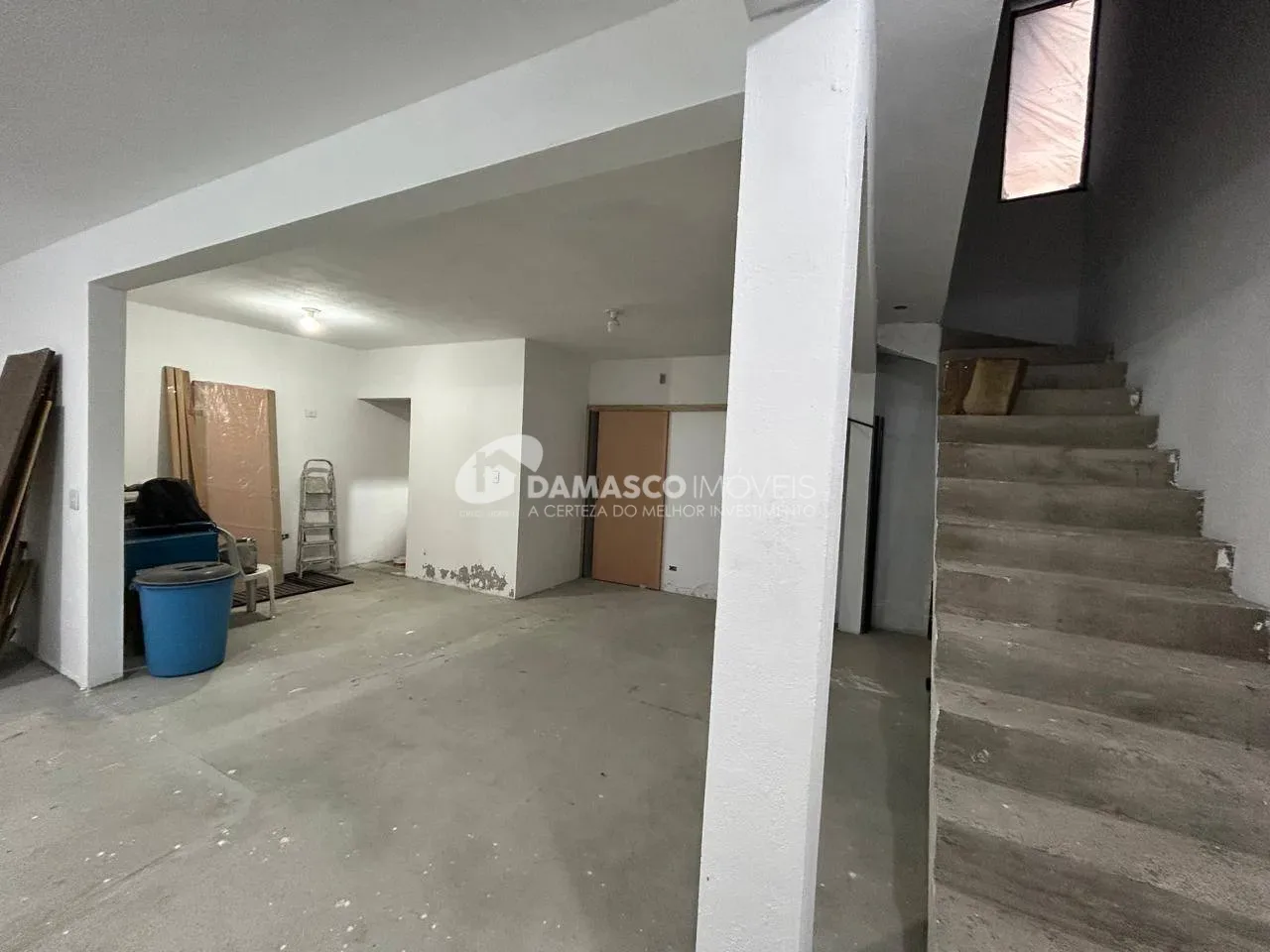 Sobrado à venda no Santa Paula | 176 m² | 2 dormitórios | 1 suíte | 4 vagas