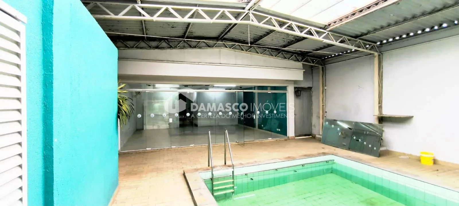 Sobrado Comercial à Venda no Santo Antônio, São Caetano do Sul | 473 m² | 3 Vagas