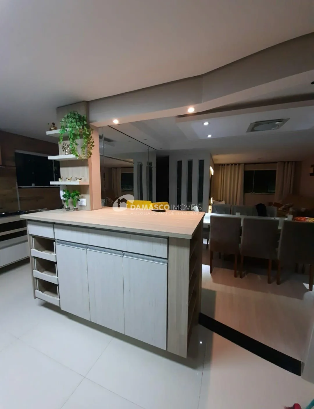 Sobrado à venda 3 Quartos, 3 Suites, 3 Vagas, Nova Gerty, São Caetano do Sul - SP