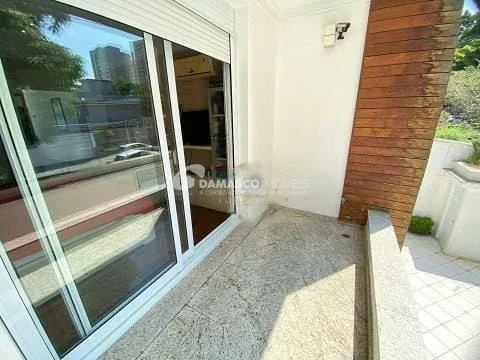 Sobrado à venda 3 Quartos, 3 Suites, 5 Vagas, 380M², Jardim, Santo André - SP