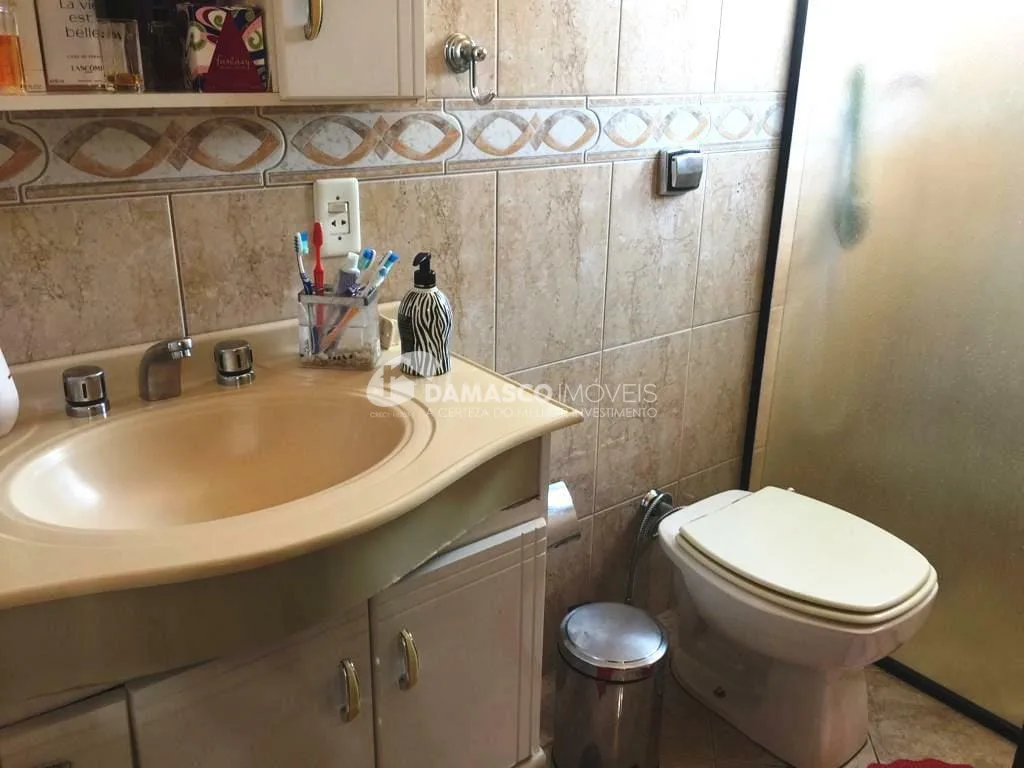 Sobrado para Venda 4 Quartos, 1 Suite, 4 Vagas, Nova Gerty, São Caetano do Sul - SP