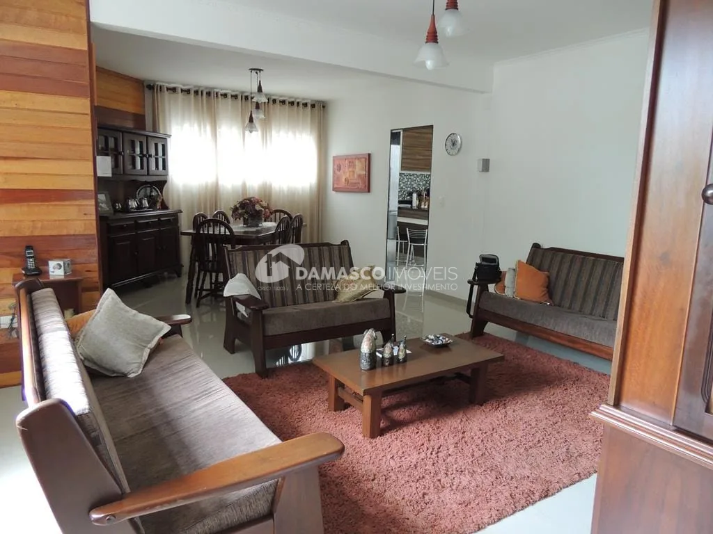 Sobrado à venda 3 Quartos, 1 Suite, 5 Vagas, 262M², Santa Maria, São Caetano do Sul - SP