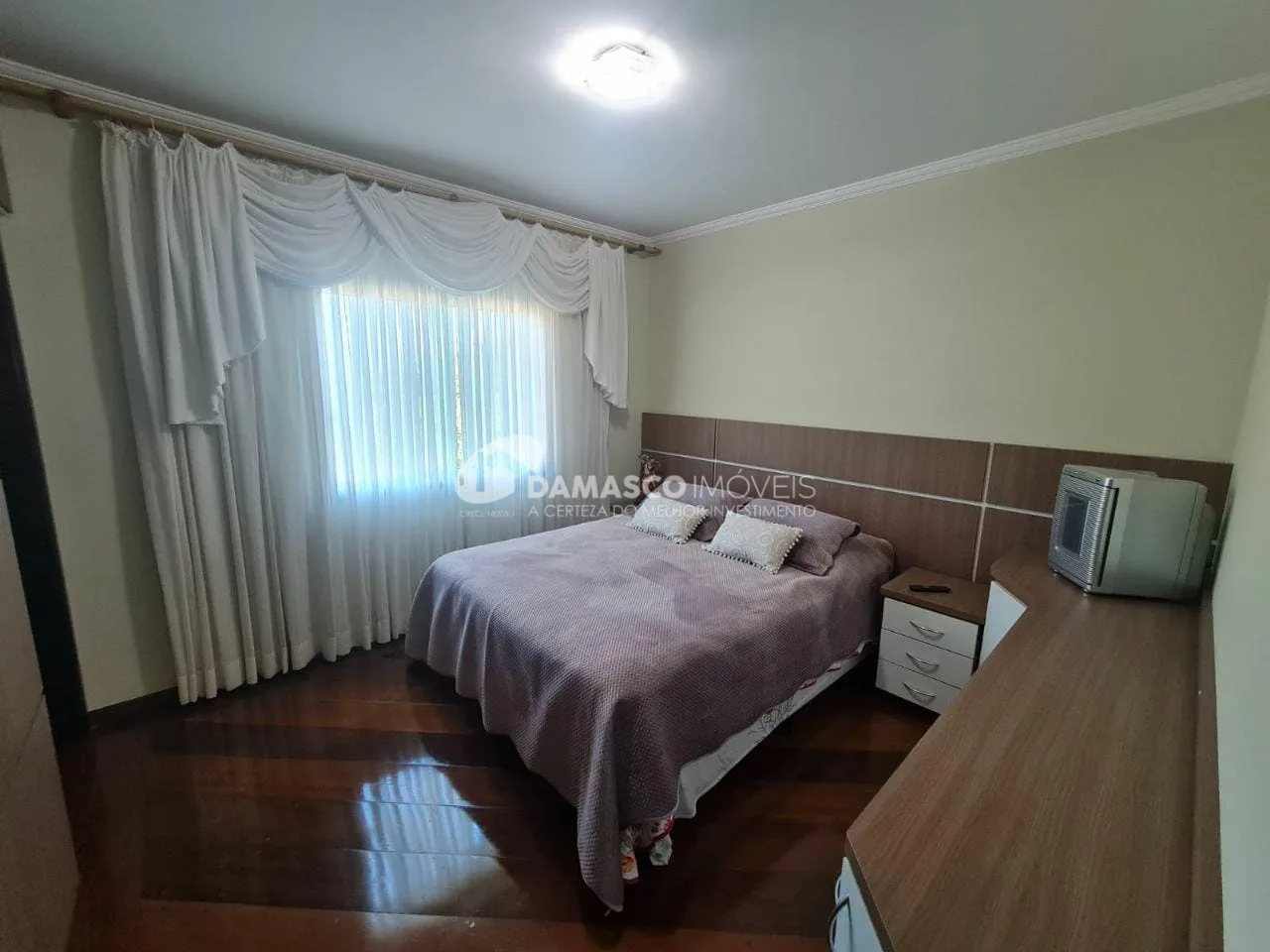 Casa à venda 3 Quartos, 3 Suites, 450M², Avenida Estrutural Leste, Ibiúna - SP