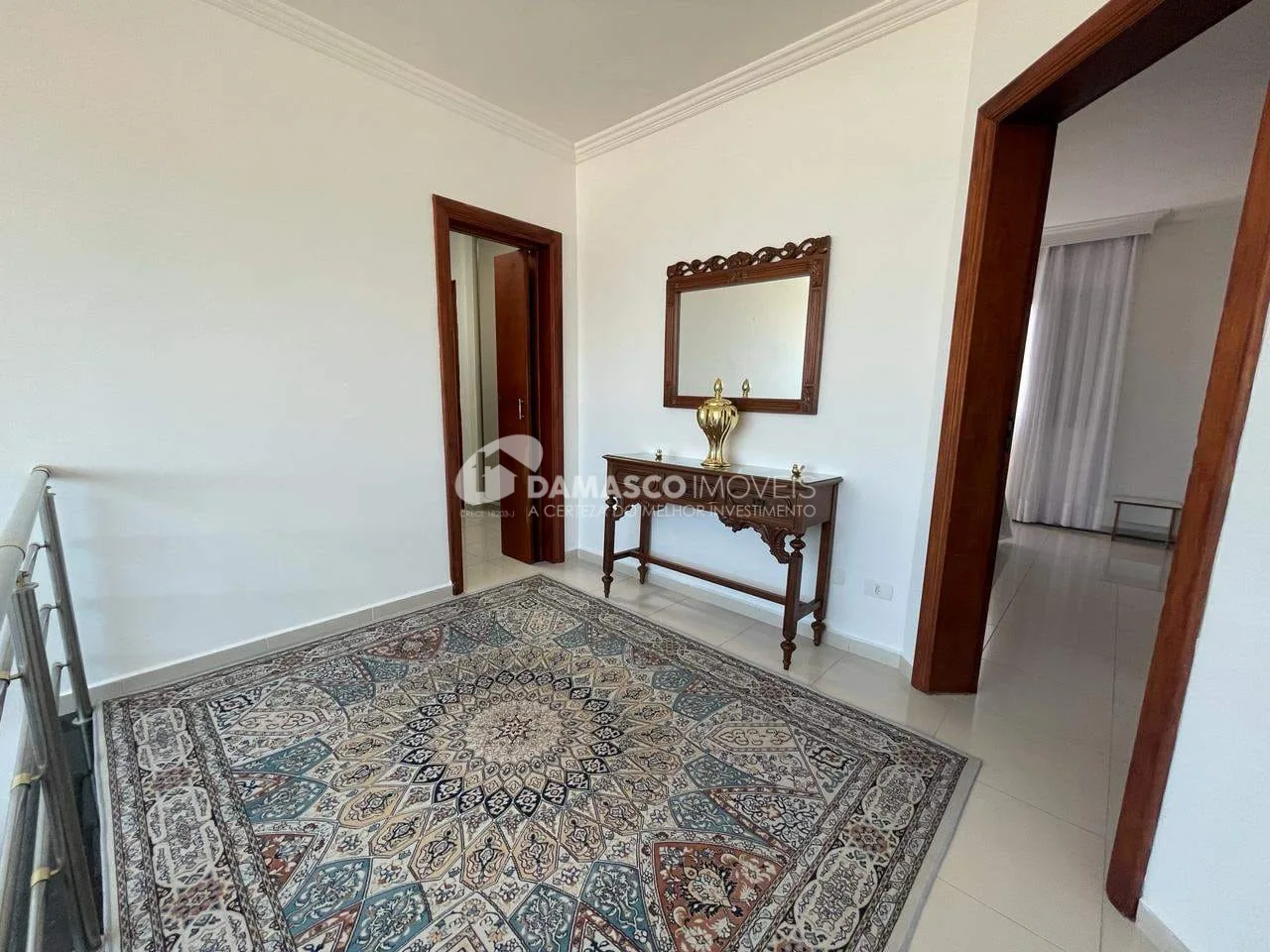Sobrado de Alto Padrão à Venda no Jardim São Caetano | 6 Dormitórios | Até 10 Vagas