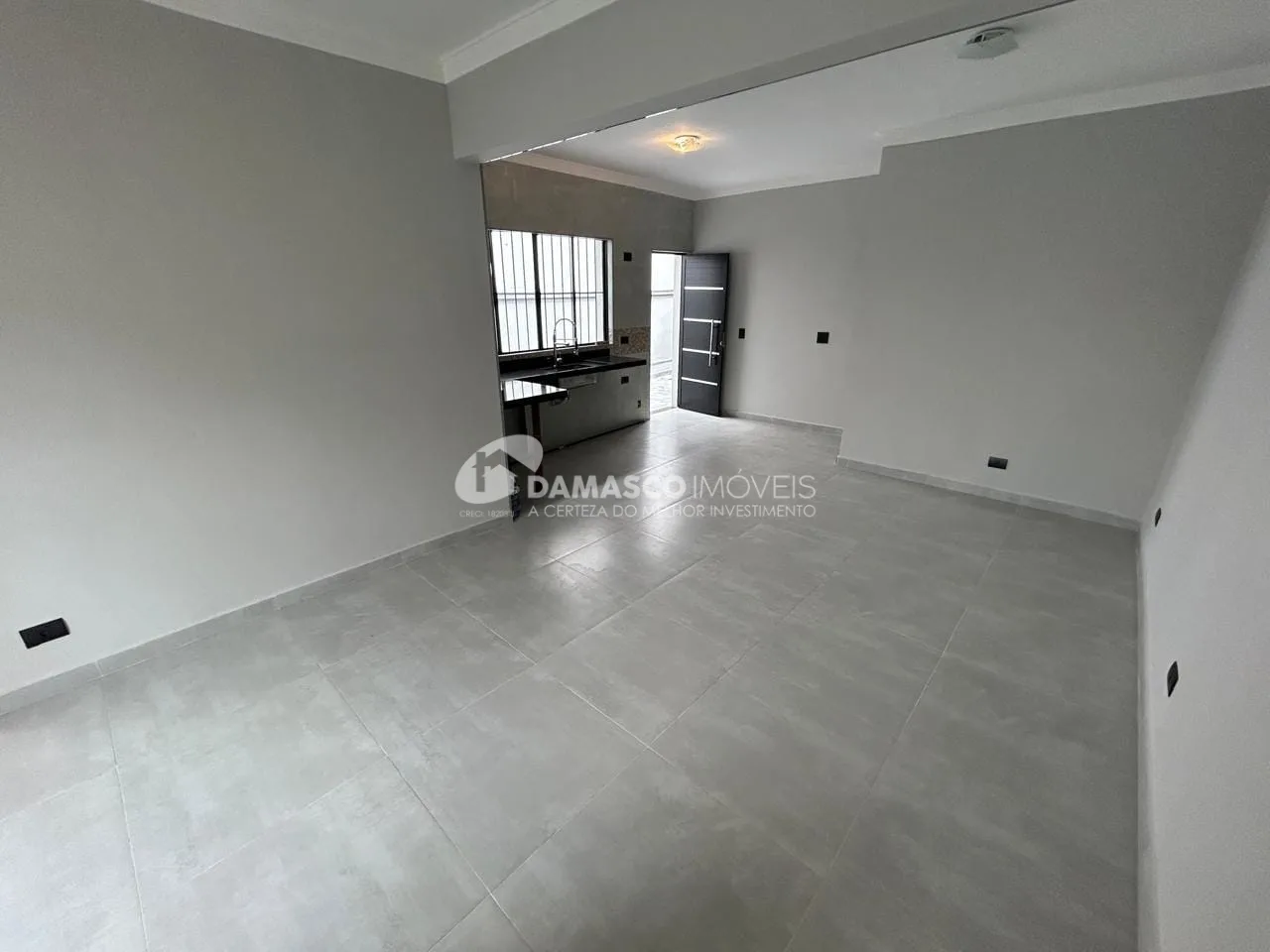 Casa Térrea Reformada à Venda na Nova Gerty, São Caetano do Sul | 2 Dormitórios | 2 Vagas