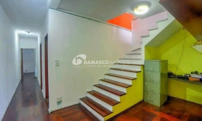 Sobrado à venda 3 Quartos, 1 Suite, 2 Vagas, 350M², Santa Maria, São Caetano do Sul - SP