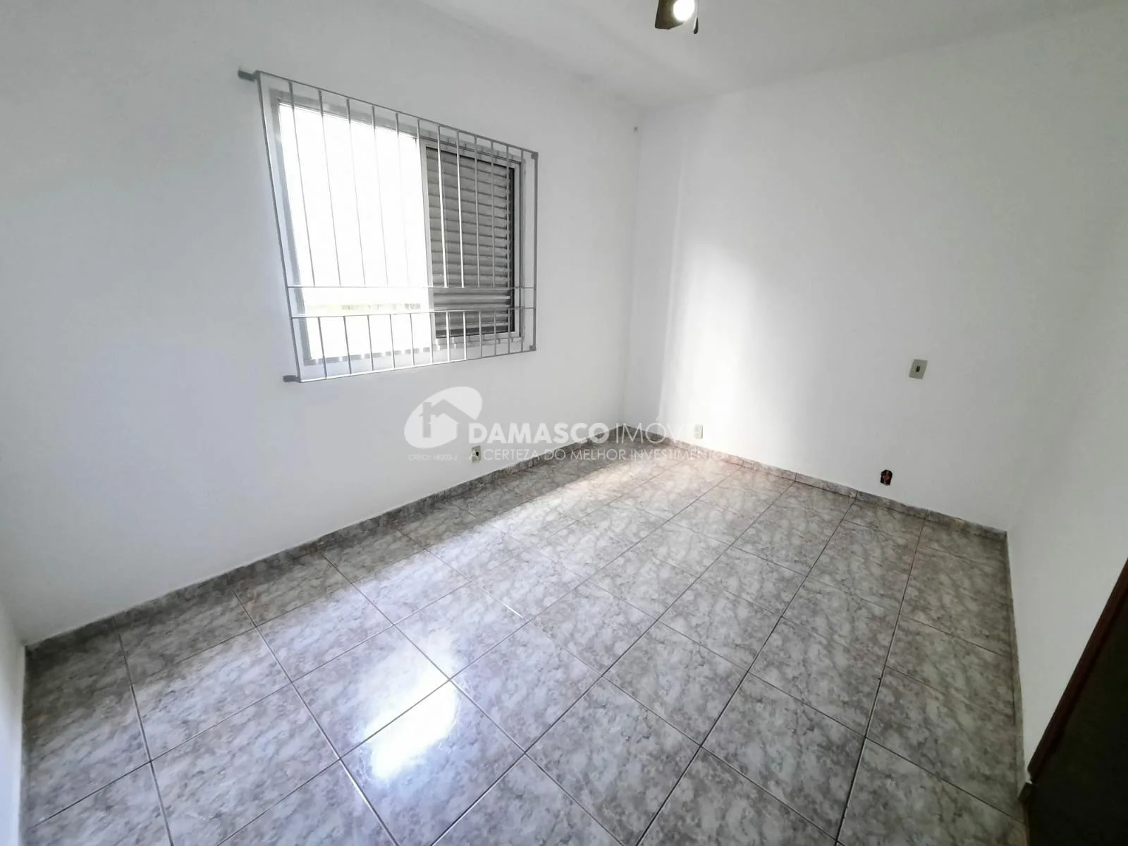 Casa Térrea -  Boa Vista sendo uma Casa de Laje  na frente e outra nos fundos,   São Caetano do Sul