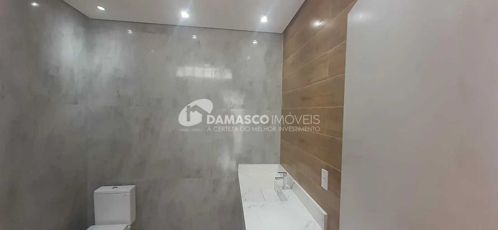 Sobrado à venda 3 Quartos, 2 Vagas, 250M², Vila Monumento, São Paulo - SP