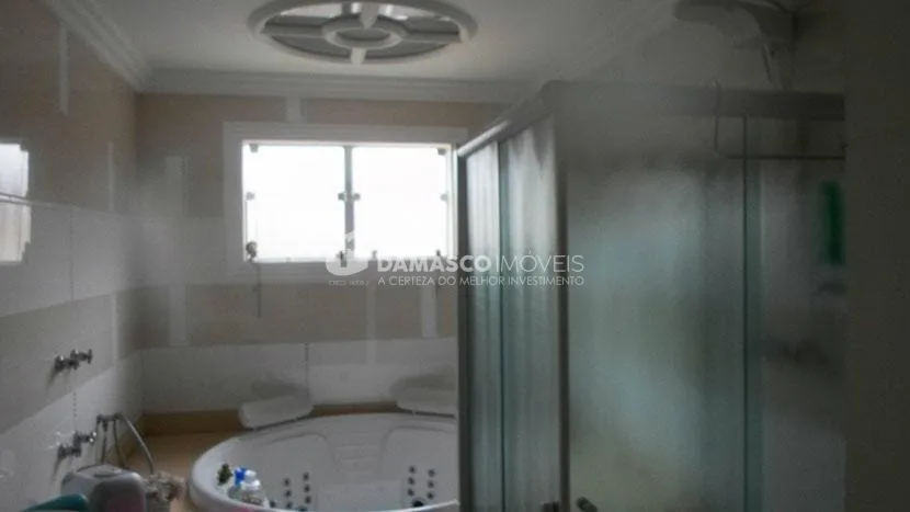 Sobrado à venda 4 Quartos, 2 Suites, 8 Vagas, 400M², Cerâmica, São Caetano do Sul - SP