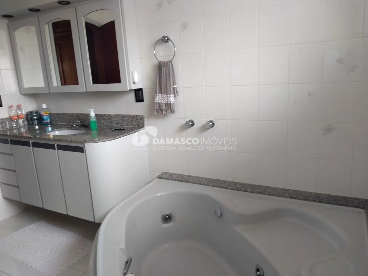 Sobrado à venda 3 Quartos, 1 Suite, 4 Vagas, 320M², Santa Paula, São Caetano do Sul - SP