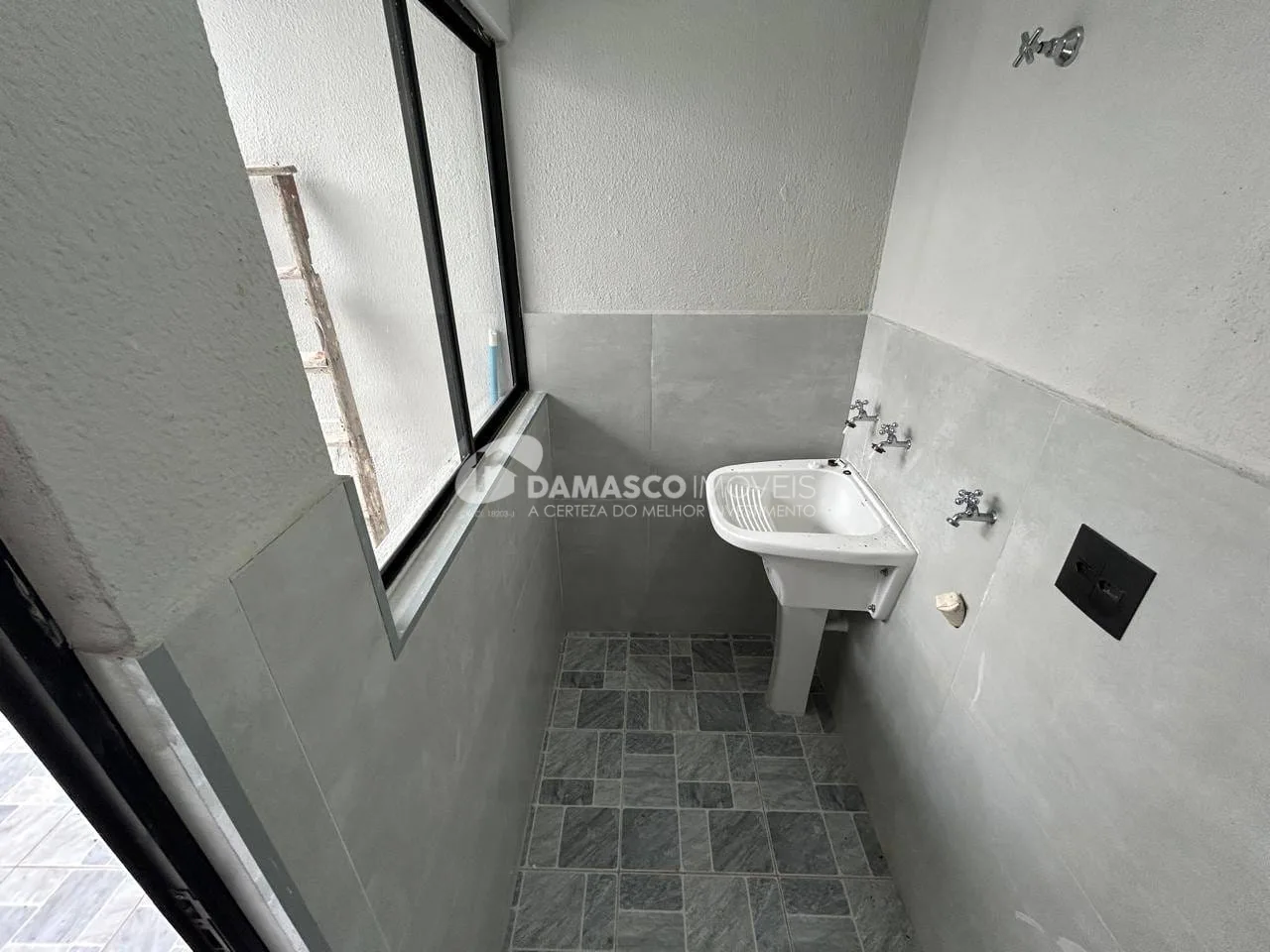 Casa Térrea Reformada à Venda na Nova Gerty, São Caetano do Sul | 2 Dormitórios | 2 Vagas