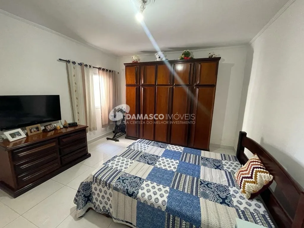 Casa à venda 2 Quartos, 2 Vagas, 150M², Jardim das Maravilhas, Santo André - SP