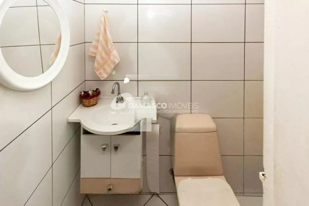 Casa à venda 3 Quartos, 2 Vagas, Jardim Ana Rosa, São Paulo - SP