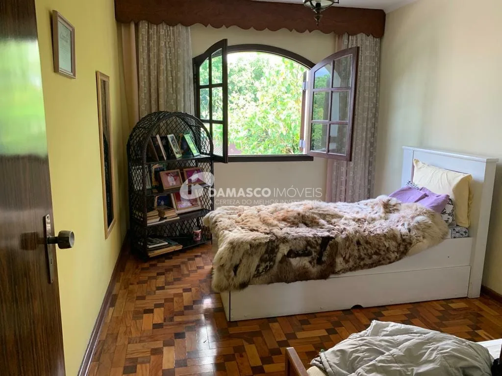 Sobrado à venda 5 Quartos, 3 Vagas, 400 m², Barcelona, São Caetano do Sul - SP