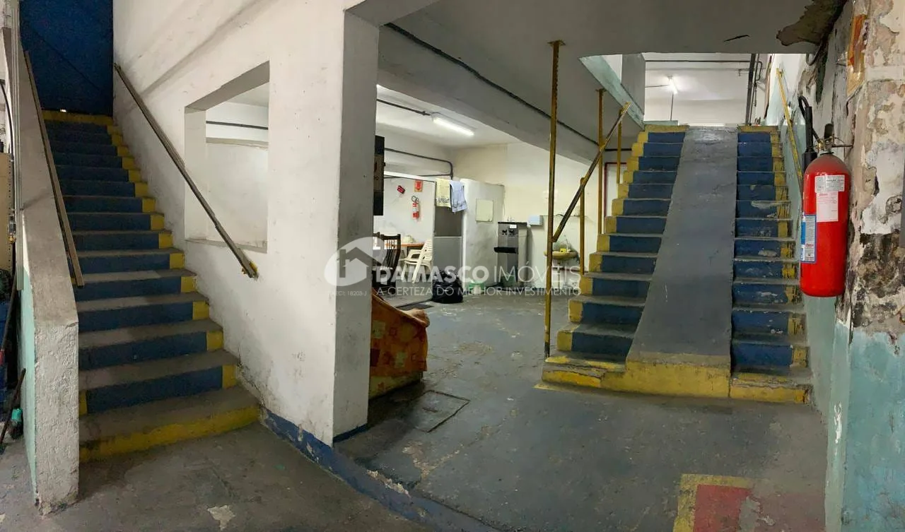 Galpão à Venda na Vila Califórnia, São Paulo | Terreno de 500 m² | Entradas Independentes