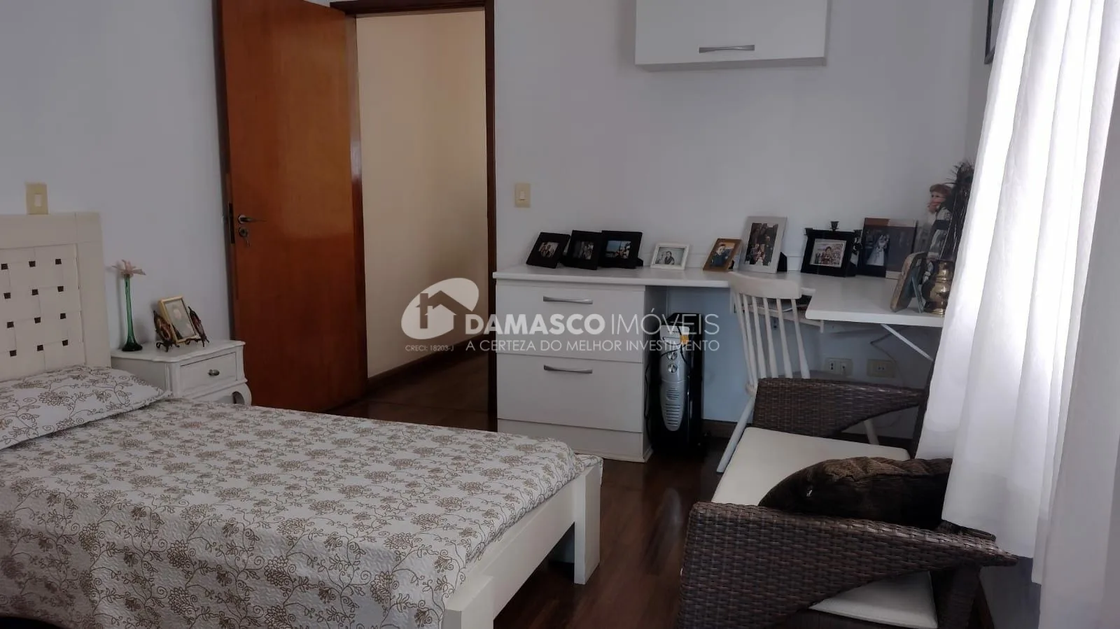 Sobrado à venda 3 Quartos, 3 Suites, 3 Vagas, 240M², Barcelona, São Caetano do Sul - SP
