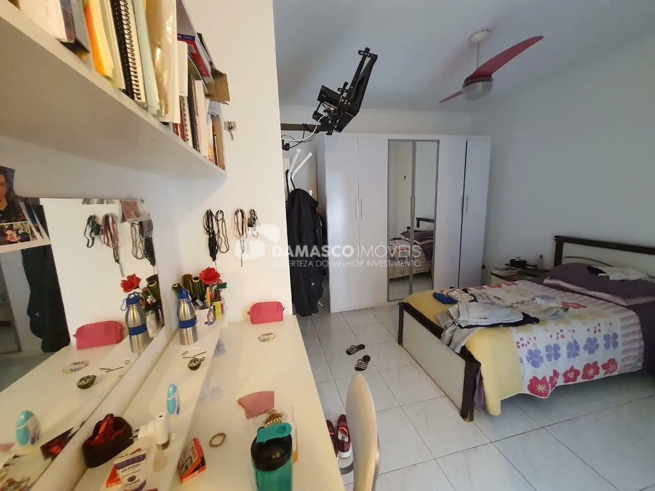 Casa à venda com 3 Quartos, 3 Suites, 3 Vagas, 751M², Utinga, Santo André - SP