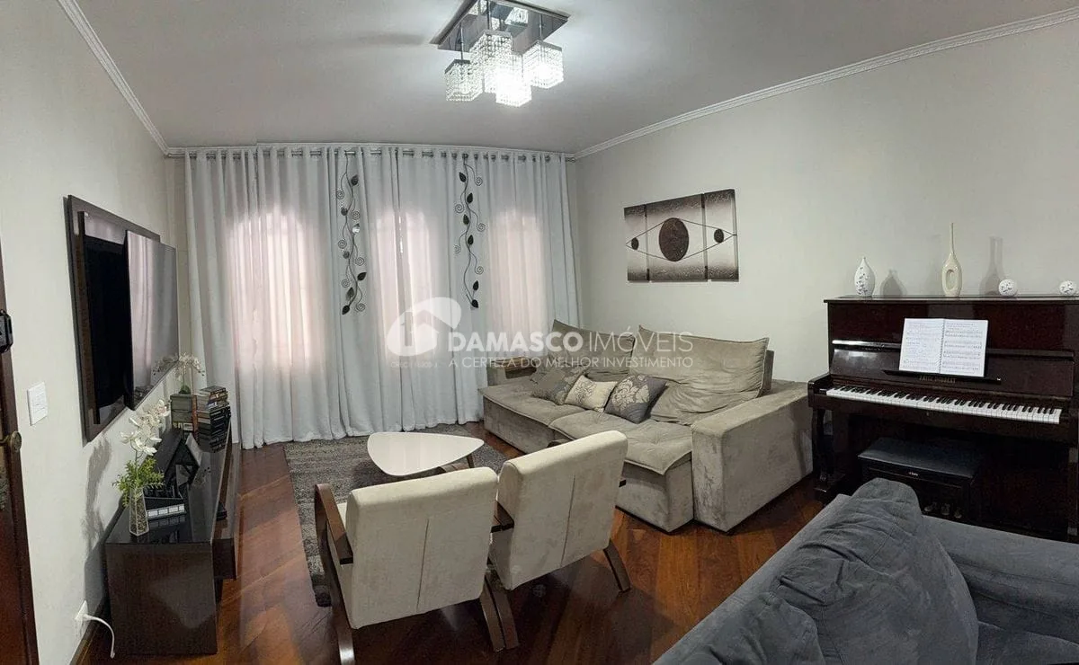 Sobrado à venda 3 Quartos, 1 Suite, 2 Vagas, 204M², Sítio da Figueira, São Paulo - SP