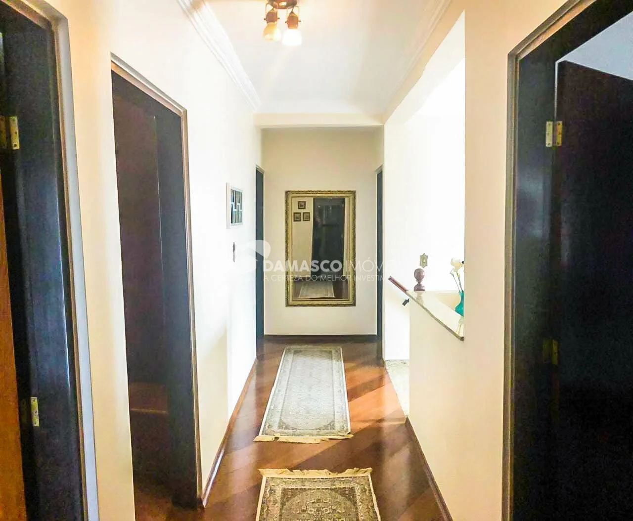 Sobrado à venda 5 Quartos, 2 Suites, 6 Vagas, Vila Sacadura Cabral, Santo André - SP
