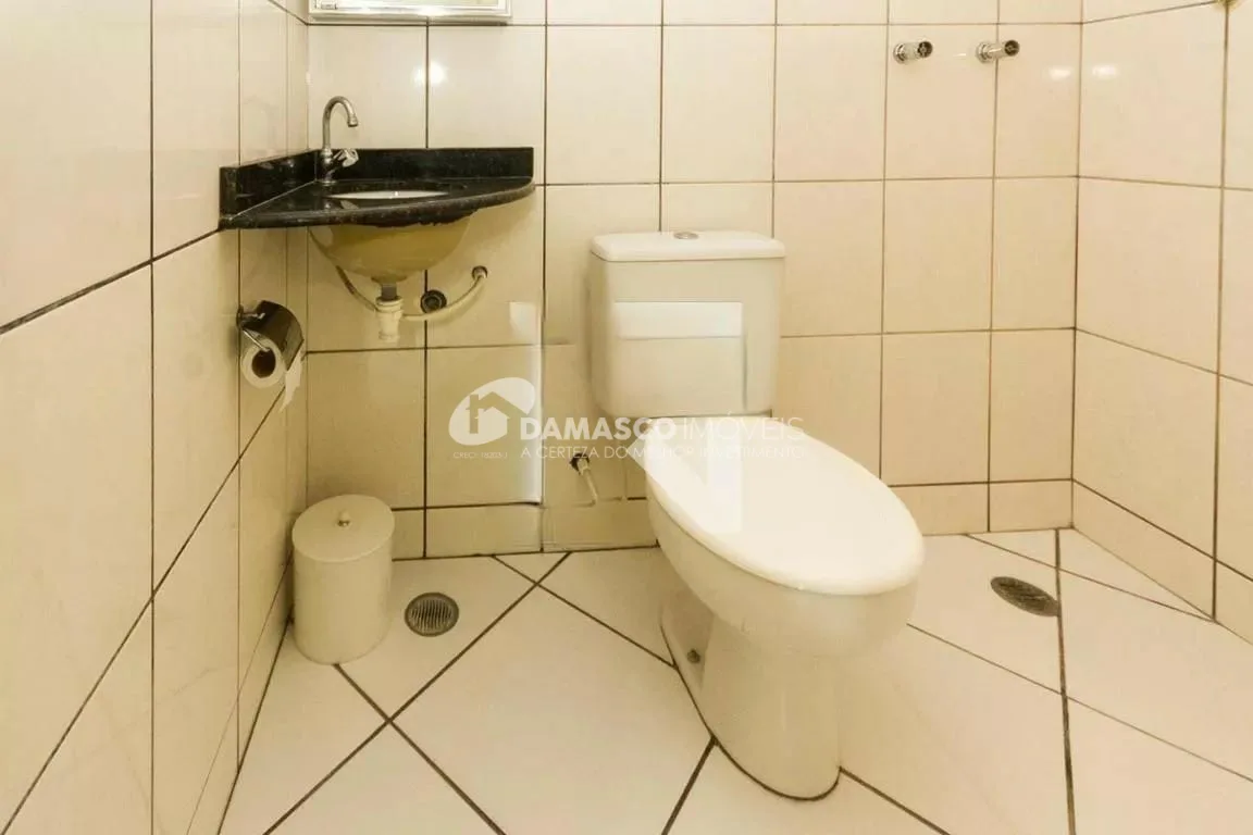 Casa à venda 3 Quartos, 2 Vagas, Jardim Ana Rosa, São Paulo - SP