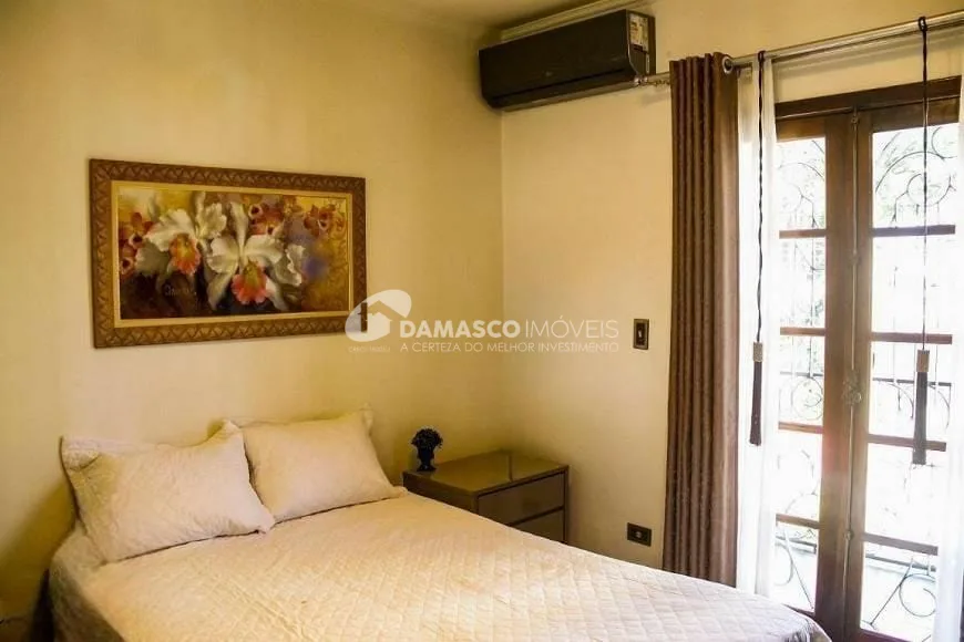 Sobrado à venda 3 Quartos, 1 Suite, 4 Vagas, 292M², Santa Maria, São Caetano do Sul - SP