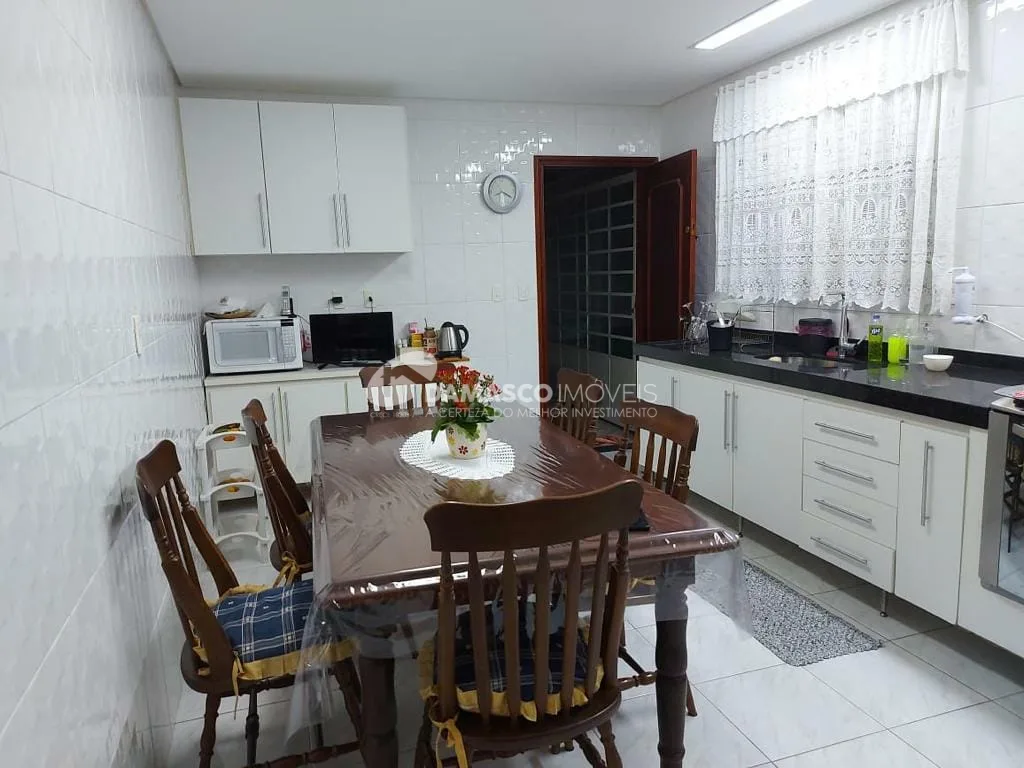 Sobrado à venda 3 Quartos, 1 Suite, 2 Vagas, 173M², Vila Lúcia, São Paulo - SP