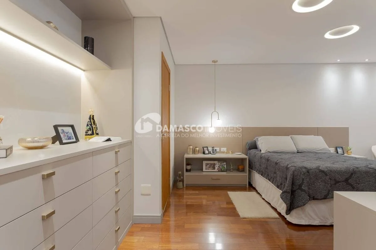 Sobrado venda alto padrão, 3 suítes, 4 vagas, Centro, Santo André