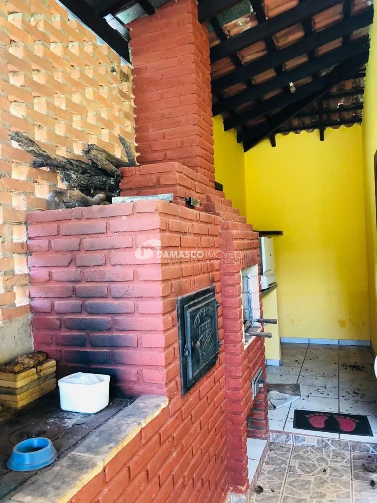 Chácara à venda 2 Quartos, 1 Suíte, 6 Vagas, Campina do Monte Alegre, Salto de Paranapanema - SP