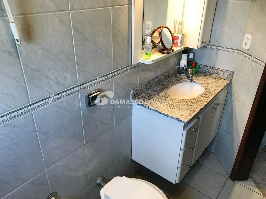 Sobrado à venda 3 Quartos, 2 Vagas, 198M², Olímpico, São Caetano do Sul - SP