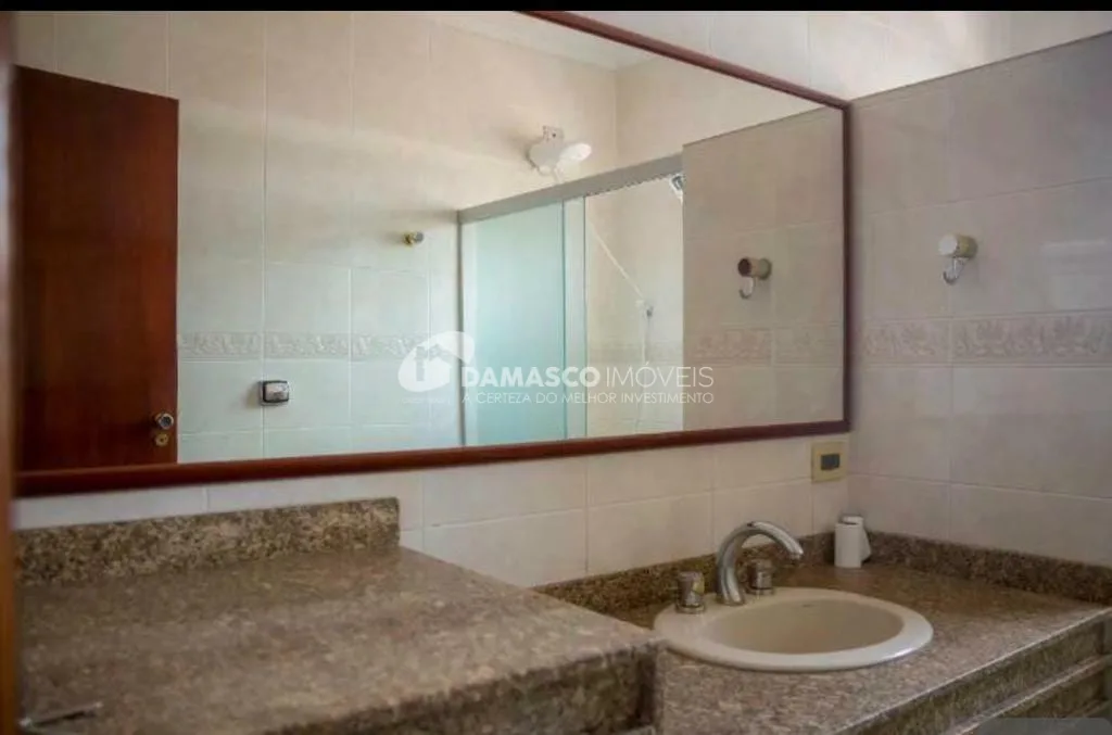 Sobrado à venda 3 Quartos, 4 Vagas, 197 m², Nova Gerty, São Caetano do Sul - SP