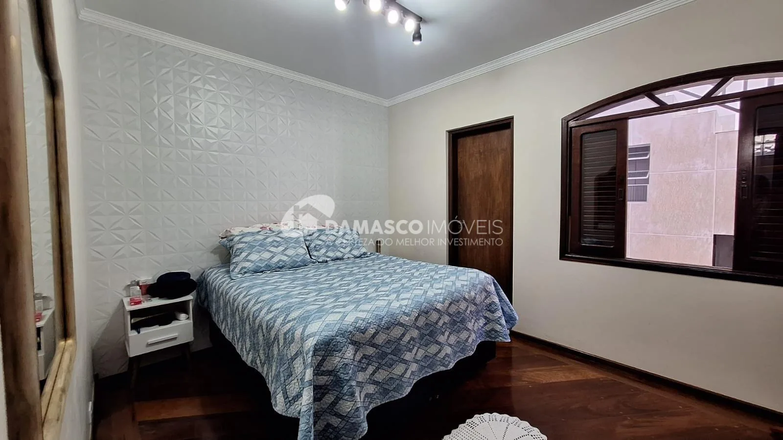 Casa para Venda 3 Quartos, 1 Suite, 4 Vagas, Cerâmica, São Caetano do Sul - SP