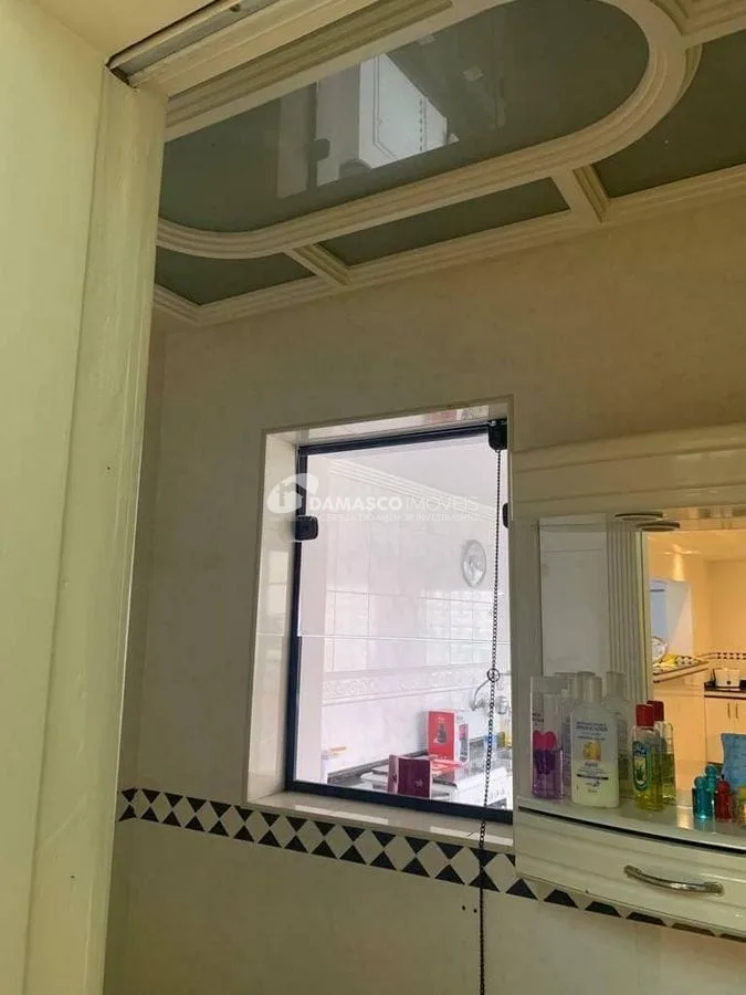 Sobrado à venda 3 Quartos, 1 Suite, 2 Vagas, 250M², Sítio da Figueira, São Paulo - SP