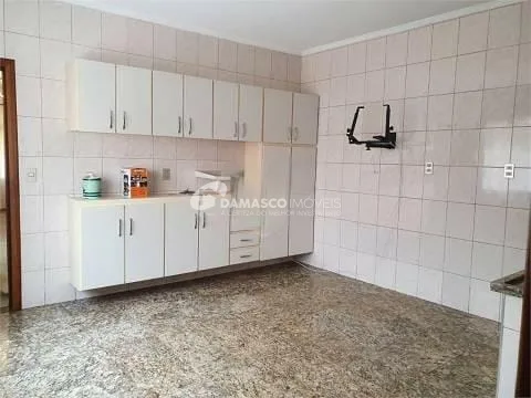 Sobrado à venda 3 Quartos, 1 Suite, 6 Vagas, 246M², Vila Alpina, São Paulo - SP