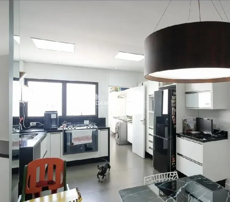Apartamento à venda com 242 m² de área útil, com 4 dormitórios, sendo 2 suítes, 5 banheiros, Santa Paula, São Caetano do Sul, SP