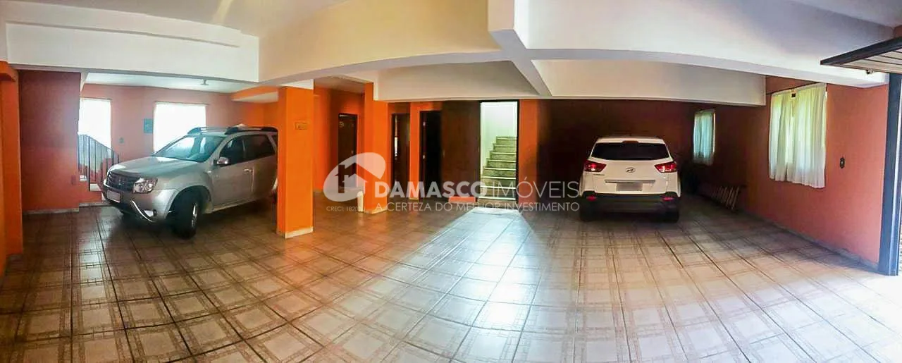 Sobrado à venda 5 Quartos, 2 Suites, 6 Vagas, Vila Sacadura Cabral, Santo André - SP