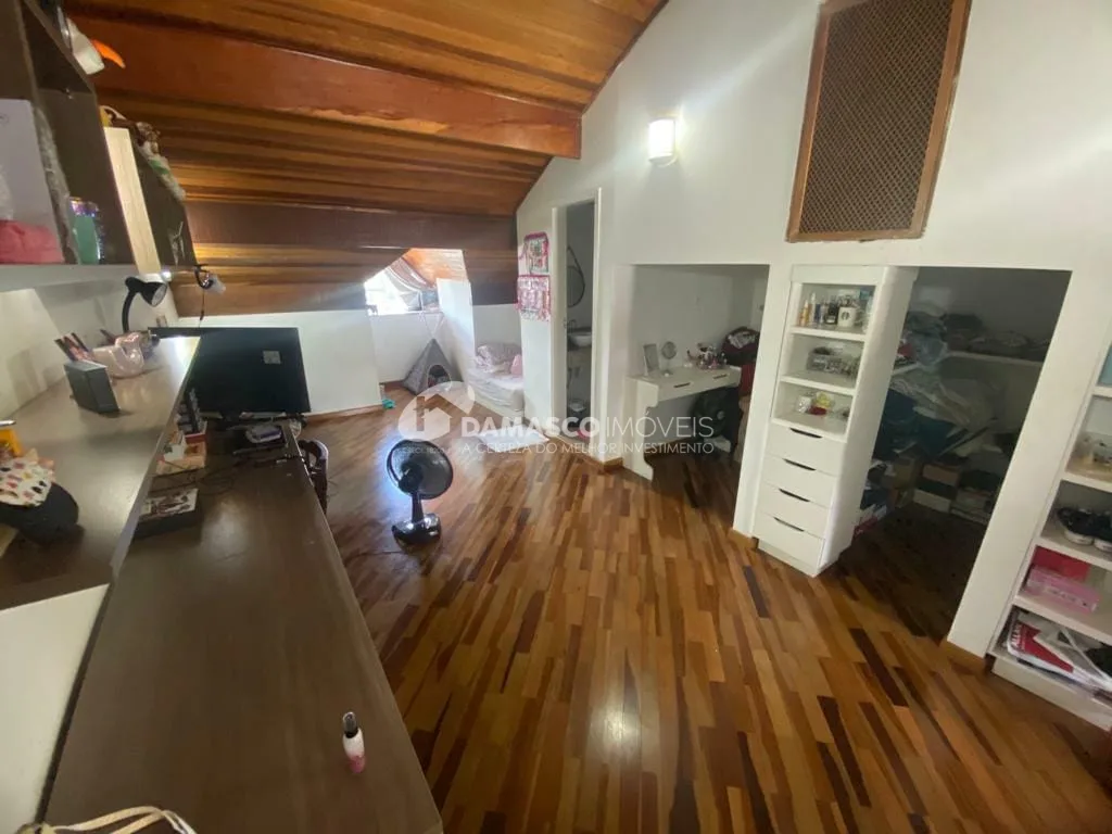 Sobrado à venda 3 Quartos, 3 Suites, 4 Vagas, 347M², Campestre, Santo André - SP