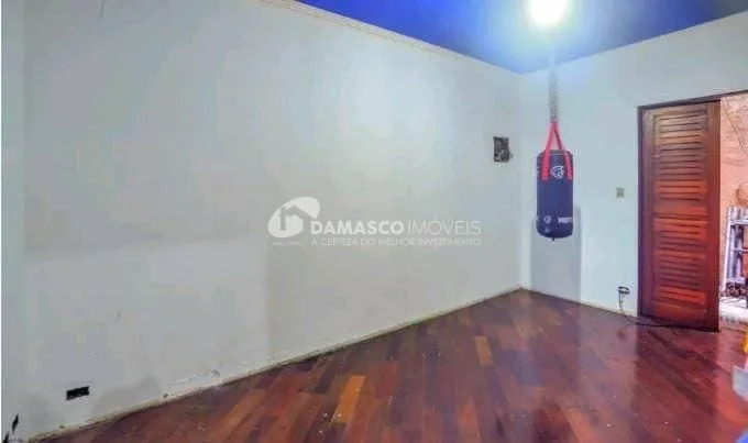 Sobrado à venda 3 Quartos, 1 Suite, 2 Vagas, 350M², Santa Maria, São Caetano do Sul - SP