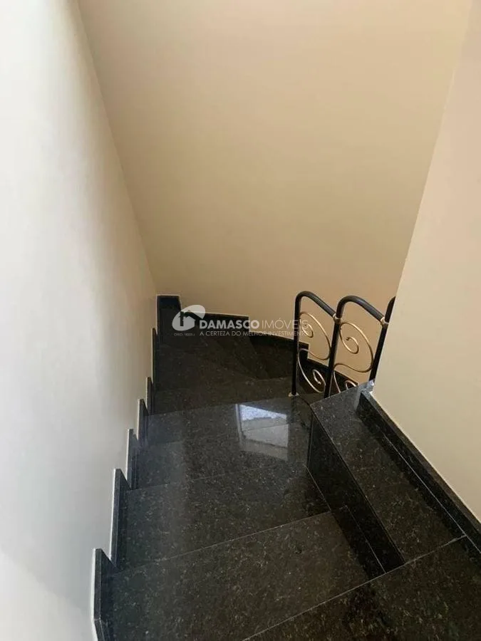 Sobrado à venda 3 Quartos, 1 Suite, 2 Vagas, 250M², Sítio da Figueira, São Paulo - SP