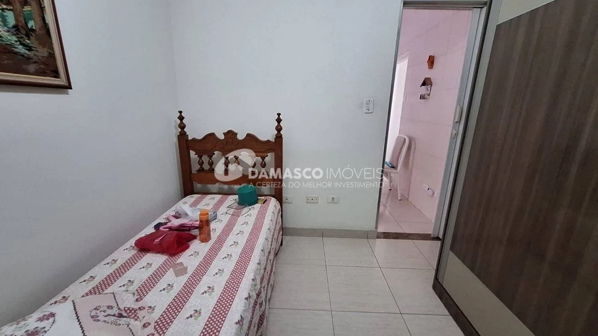 IMÓVEL TÉRREO NO BAIRRO SANTA PAULA COM DUAS CASAS E SALÃO COML