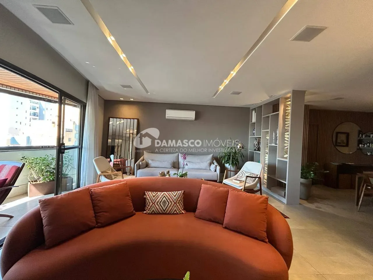Apartamento de Alto Padrão à Venda no Santo Antônio, São Caetano do Sul | 238 m² | 4 Dormitórios | 2 Suítes