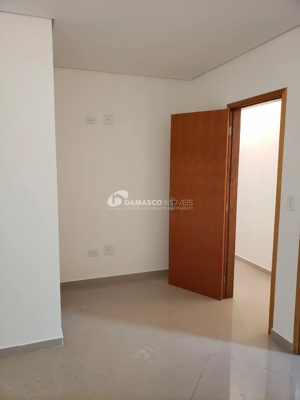 Sobrado à venda 2 Quartos, 2 Suites, 1 Vaga, 120M², Vila Príncipe de Gales, Santo André - SP