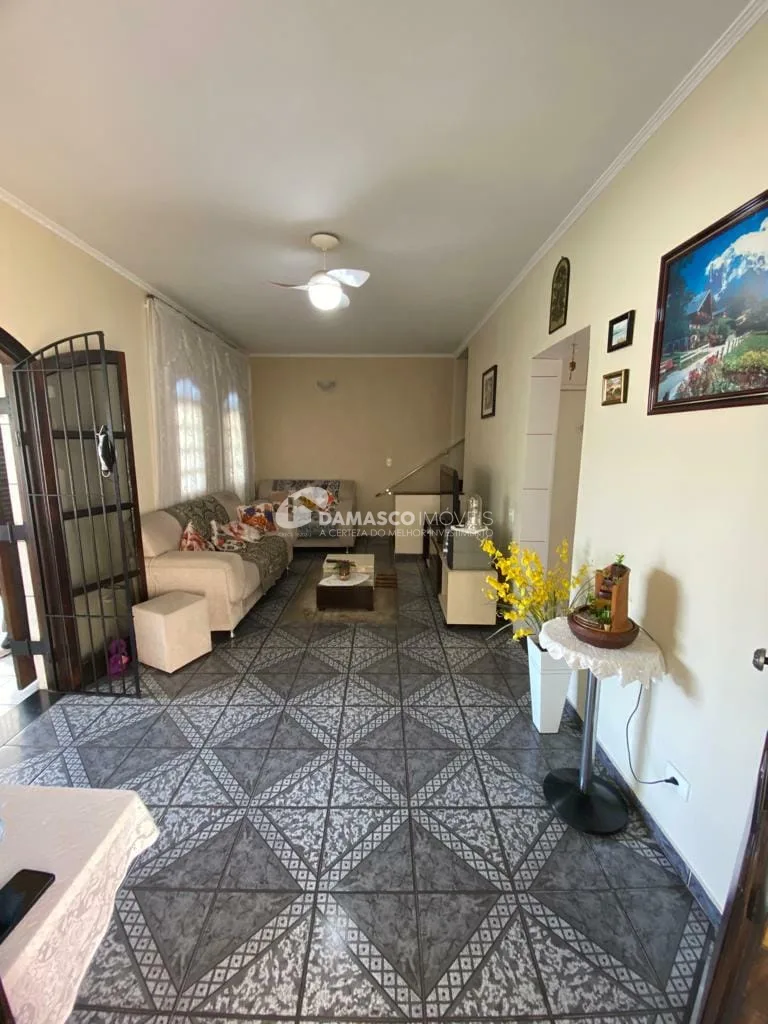 Sobrado à venda 3 Quartos, 1 Suite, 3 Vagas, 222M², Vila Palmares, Santo André - SP