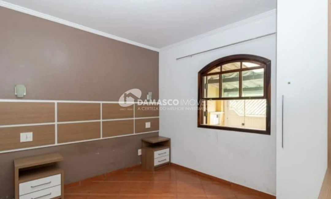 Casa à venda 2 Quartos, 2 Vagas, 100M², Jardim Las Vegas, Santo André - SP