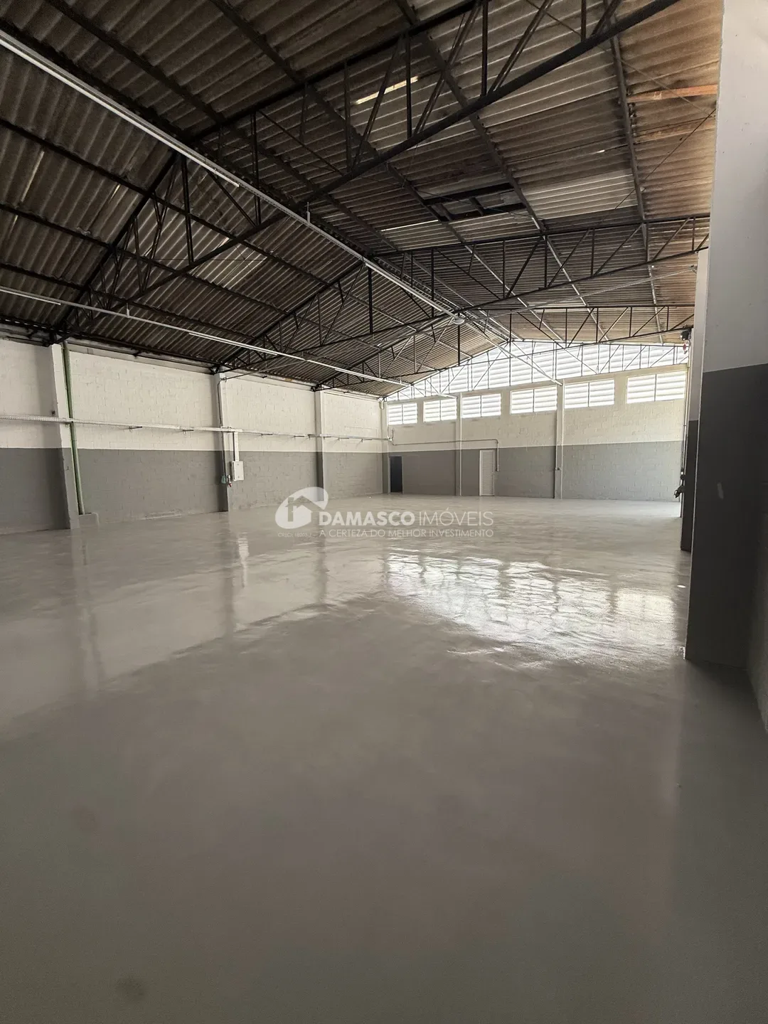 Locação de galpão novo, com 240m2 São Caetano do Sul, SP
