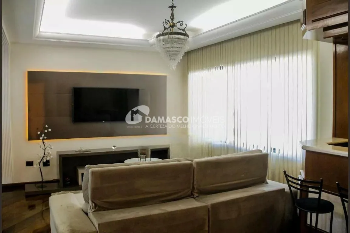 Sobrado à venda 3 Quartos, 1 Suite, 4 Vagas, 292M², Santa Maria, São Caetano do Sul - SP