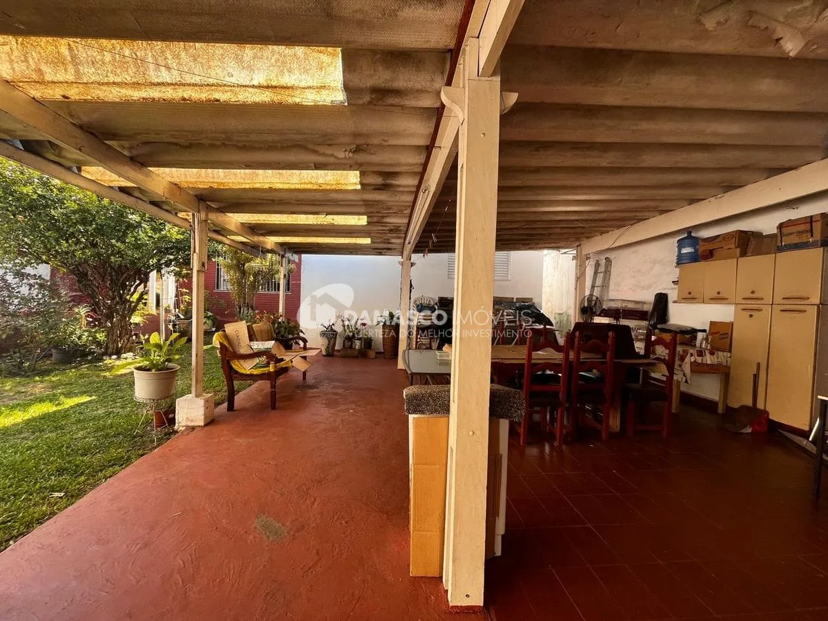 Casa térrea a venda com amplo quintal