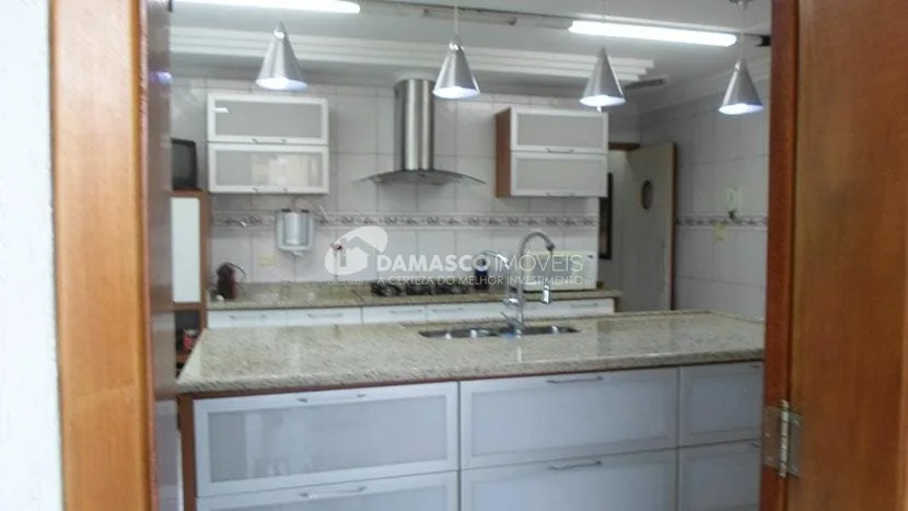 Sobrado à venda 4 Quartos, 2 Suites, 8 Vagas, 400M², Cerâmica, São Caetano do Sul - SP