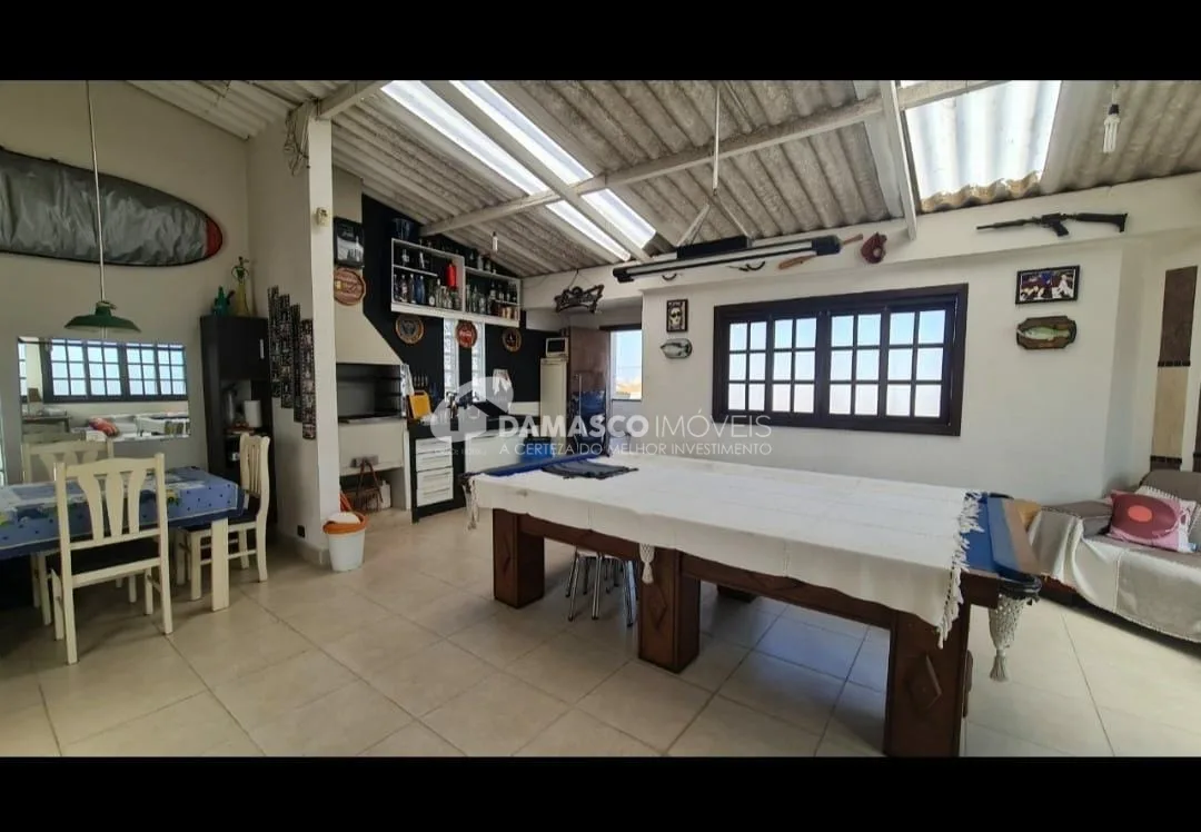 Casa à venda 2 Quartos, 1 Suite, 4 Vagas, 174M², Santa Maria, Santo André - SP