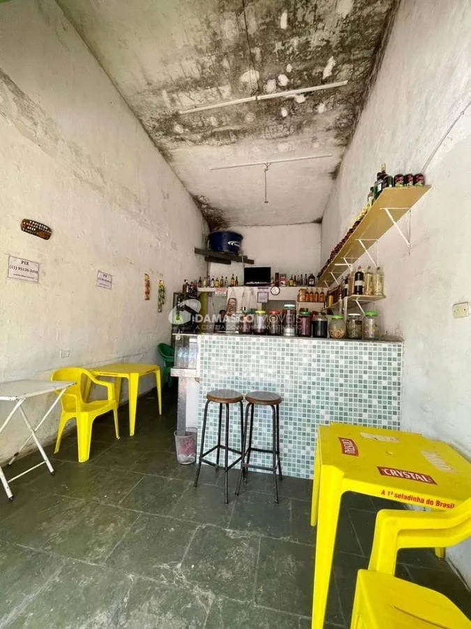 Prédio comercial no Jardim Santo André