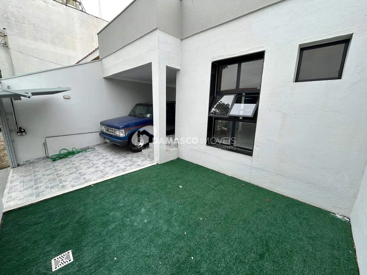 Casa Térrea Reformada à Venda na Nova Gerty, São Caetano do Sul | 2 Dormitórios | 2 Vagas